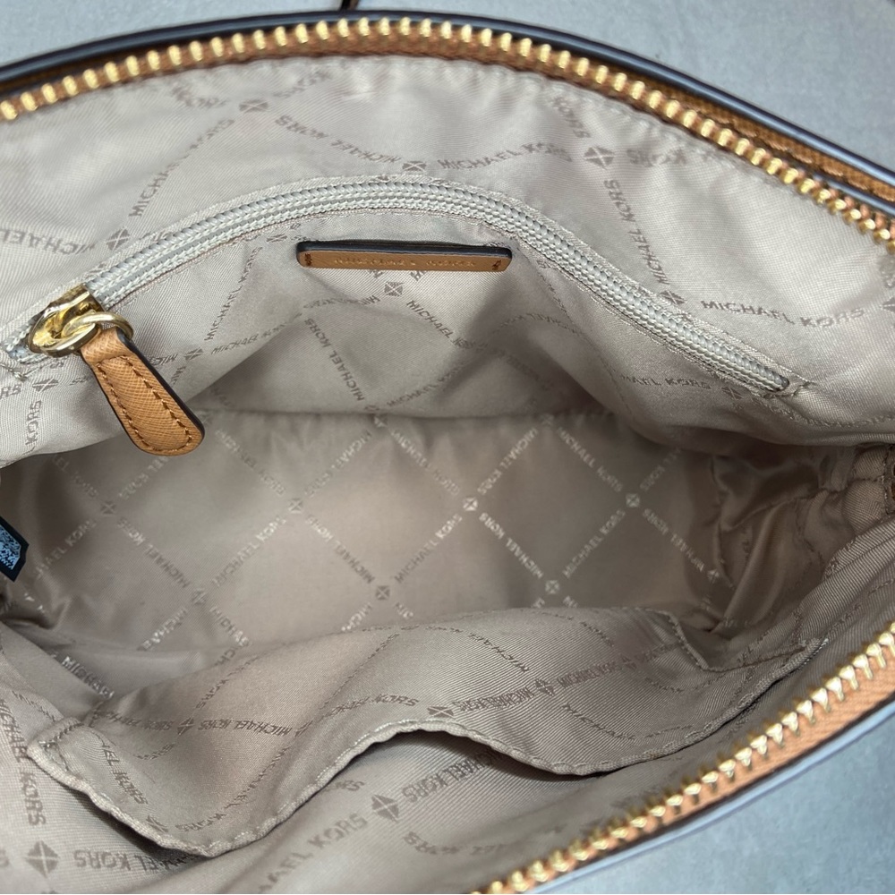 Michael Michael Kors Crossbody Bag - Picture 2 of 6